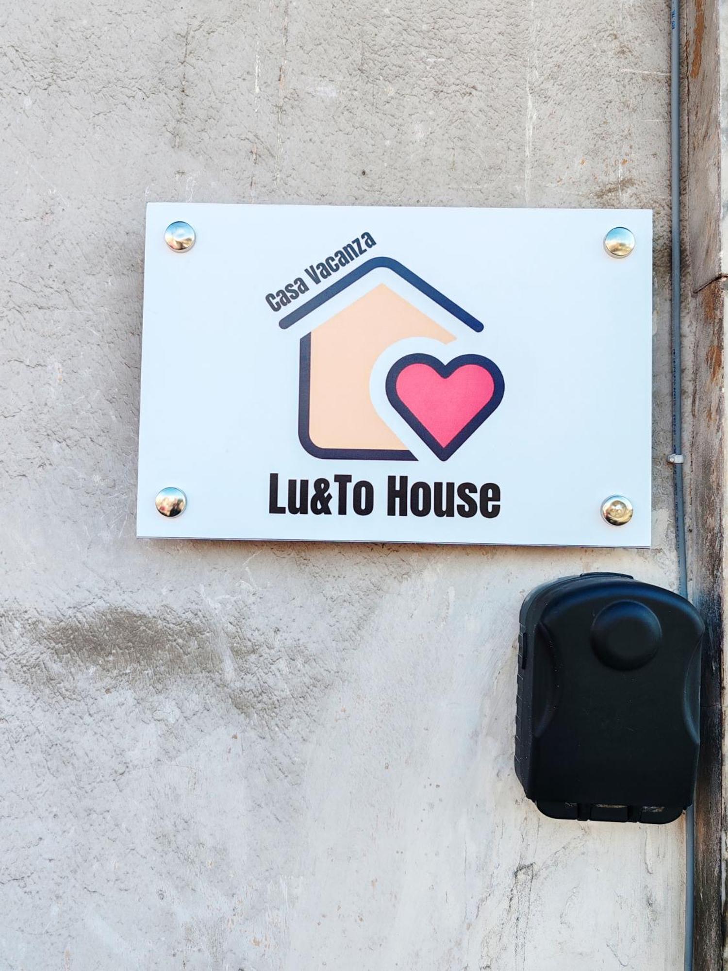 Lu&To House Catania Apartamento Exterior foto